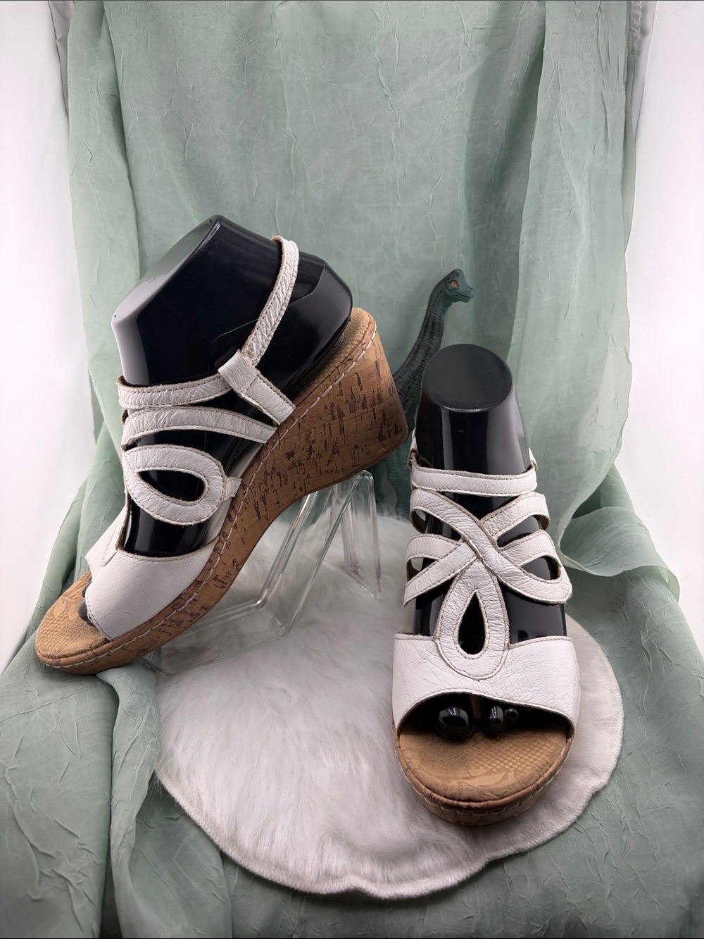 b.o.c. by Born  Wynda White Leather Wedge Sandals | 8
